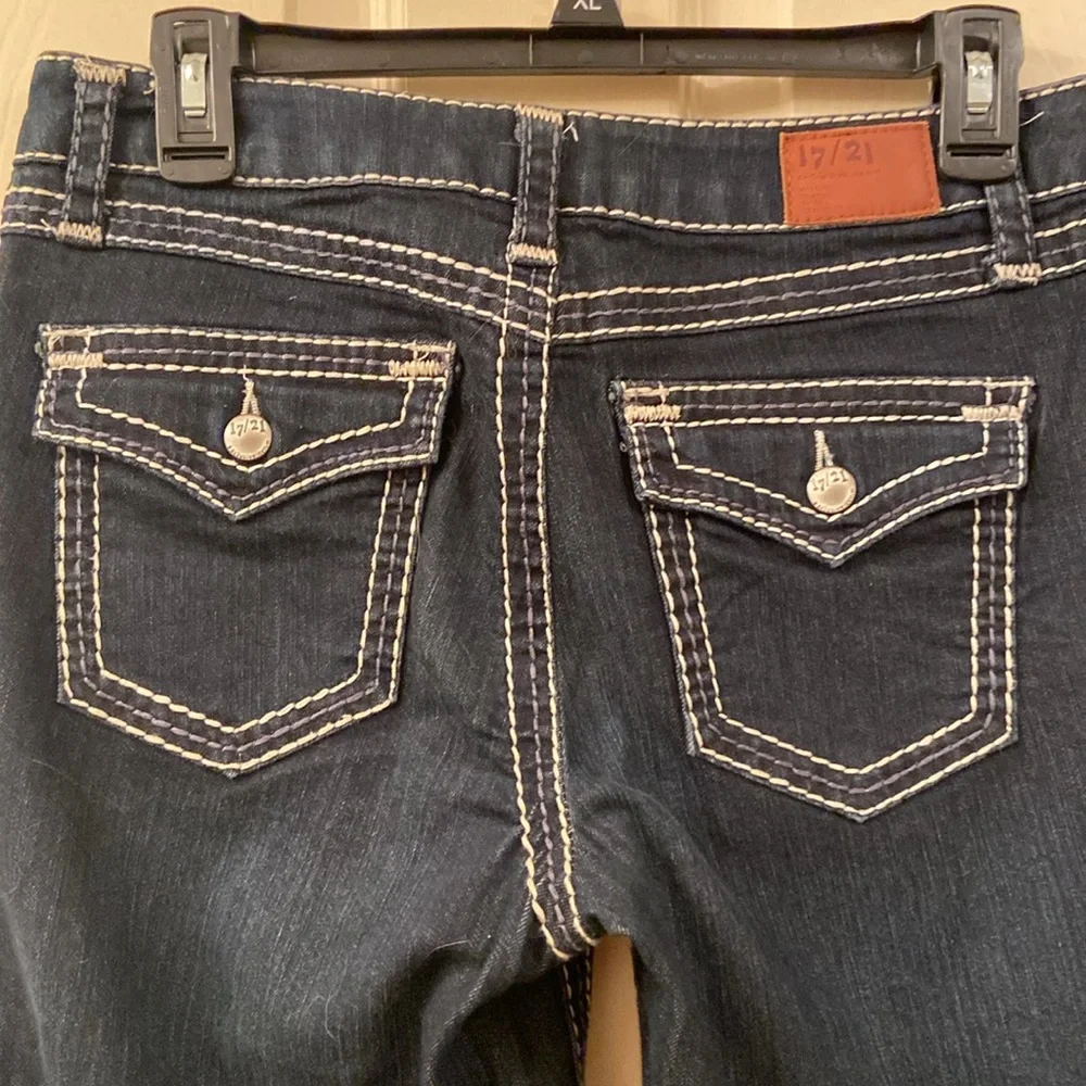 Exclusive Denim 17/21 Dark Blue Jeans Fantastic White Stitching Boot Cut WM SZ 8